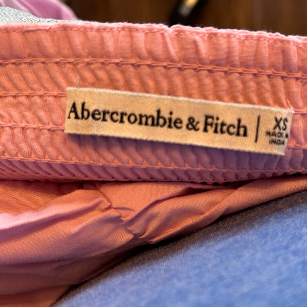 Abercrombie & Fitch Pink Cropped Top Size XS - Picture 13 of 13